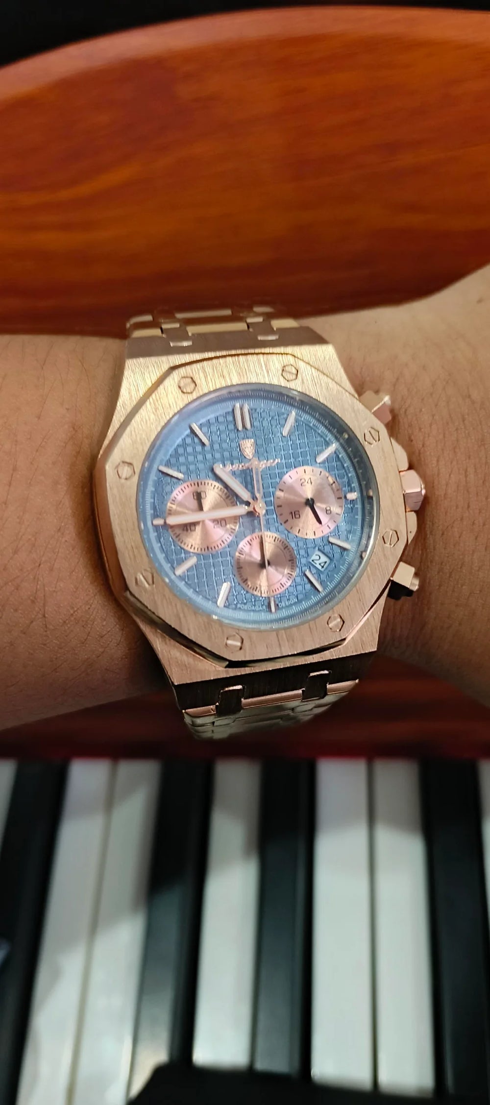 <h2><strong>TRUSTED BY WATCH LOVERS WORLDWIDE</strong></h2>